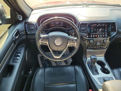 Used 2019 Jeep Grand Cherokee Overland AWD/4WD image 10