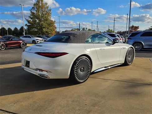 Used 2026 Mercedes-Benz Maybach SL 680 image 7