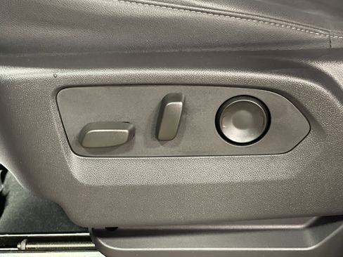 Used 2024 GMC Sierra 1500 SLT w/ SLT Premium Plus Package image 13