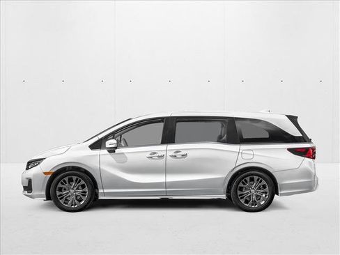 New 2026 Honda Odyssey Touring image 3