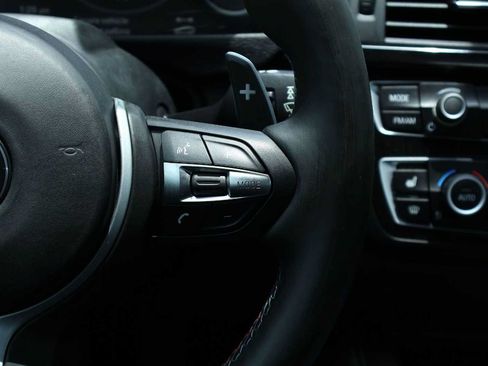 Used 2016 BMW M4 Convertible RWD image 22