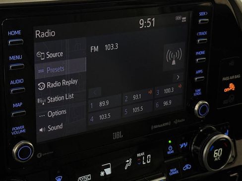 Used 2021 Toyota Highlander Limited image 49