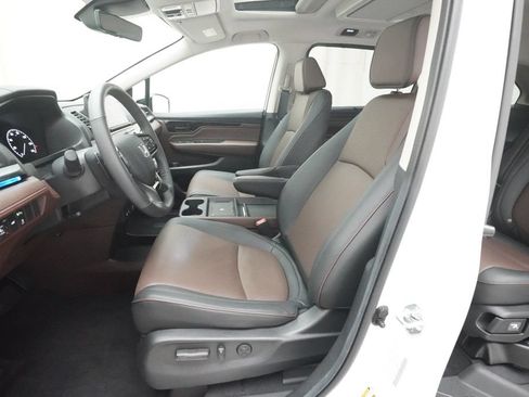 Certified 2026 Honda Odyssey Elite image 7