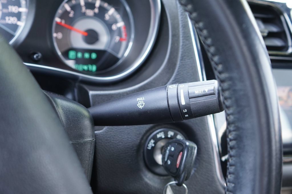 Used 2013 Chrysler 200 Touring FWD image 16