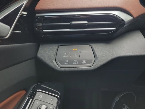 Used 2022 Volkswagen ID.4 Pro S image 25