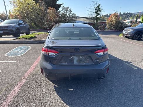 Used 2025 Toyota Corolla SE w/ SE Premium Package FWD image 6