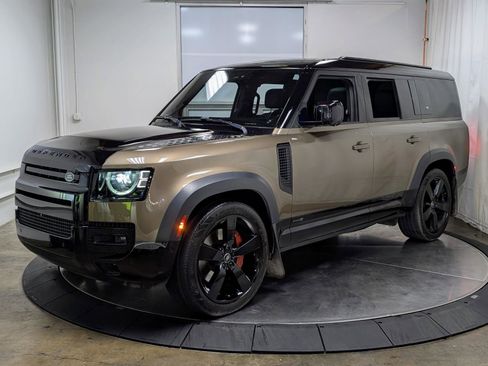 Used 2023 Land Rover Defender 130 X AWD/4WD image 3