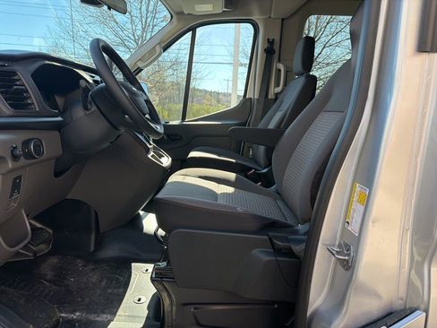 New 2026 Ford Transit 350 148 Medium Roof Wagon AWD image 20