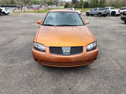 Used 2006 Nissan Sentra SE-R Spec V FWD image 3