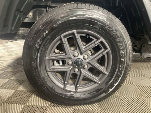 Used 2021 Jeep Gladiator Sport image 21