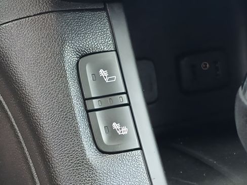 Used 2019 GMC Acadia SLE AWD/4WD image 21