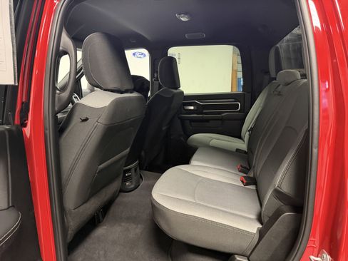 Used 2024 RAM 2500 Big Horn w/ Bed Utility Group image 29