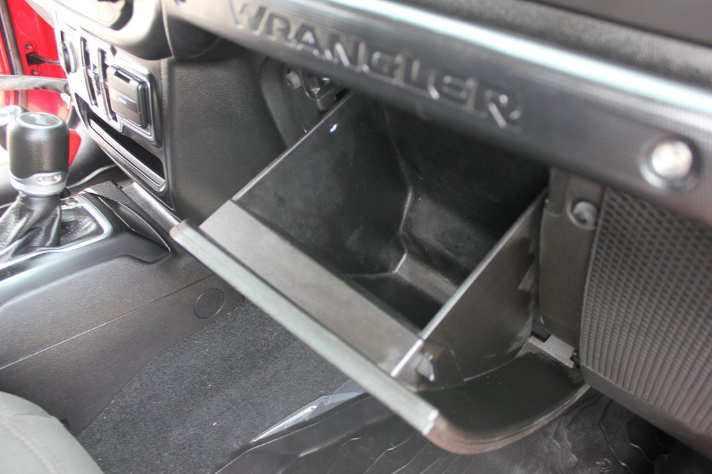 Used 2023 Jeep Wrangler Unlimited w/ Cold Weather Group AWD/4WD image 31