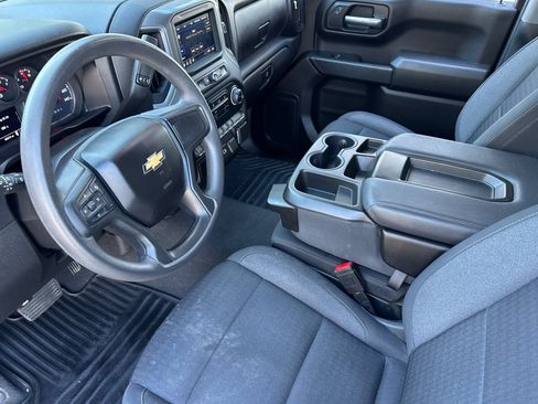 Used 2022 Chevrolet Silverado 1500 Custom image 11