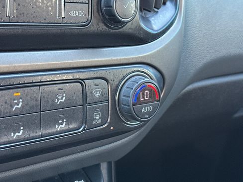 Used 2019 Chevrolet Colorado Z71 AWD/4WD image 29