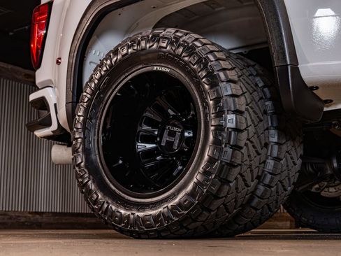 Used 2021 GMC Sierra 3500 Denali w/ Denali Ultimate Package image 13