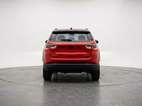 Used 2025 Jeep Compass Limited AWD/4WD image 7