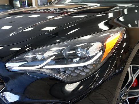 Used 2018 Kia Stinger GT1 image 24