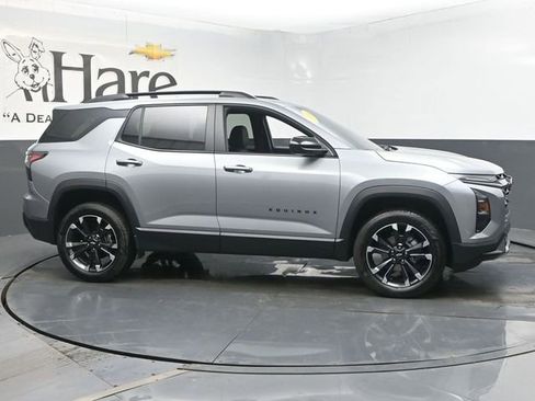 Used 2026 Chevrolet Equinox RS FWD image 1