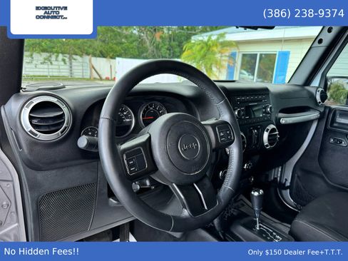 Used 2015 Jeep Wrangler Unlimited Sahara image 17