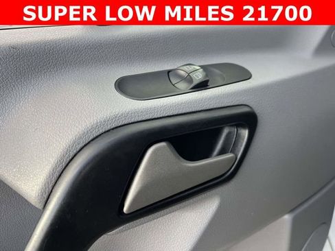 Used 2015 Mercedes-Benz Sprinter 2500 image 13