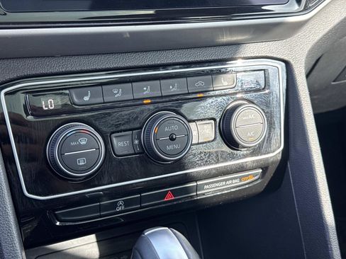 Certified 2022 Volkswagen Atlas SE image 20