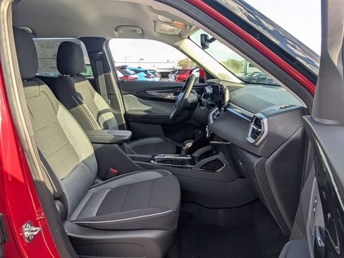 New 2026 Chevrolet TrailBlazer LT w/ Convenience Package FWD image 7