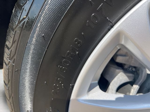 Used 2023 Cadillac XT4 Luxury w/ Cold Weather Package FWD image 12