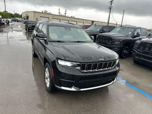 Used 2021 Jeep Grand Cherokee L Limited AWD/4WD image 23