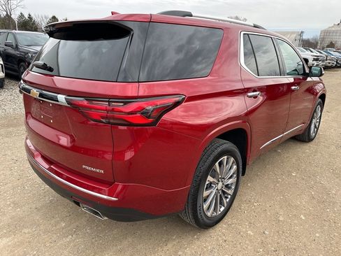 Used 2023 Chevrolet Traverse Premier image 5