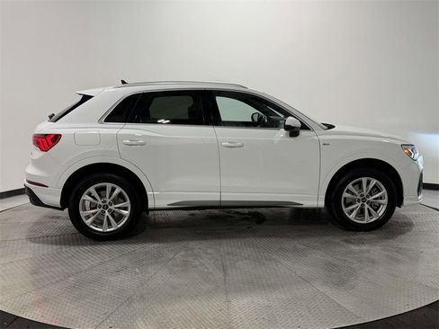 Used 2025 Audi Q3 2.0T Premium image 7