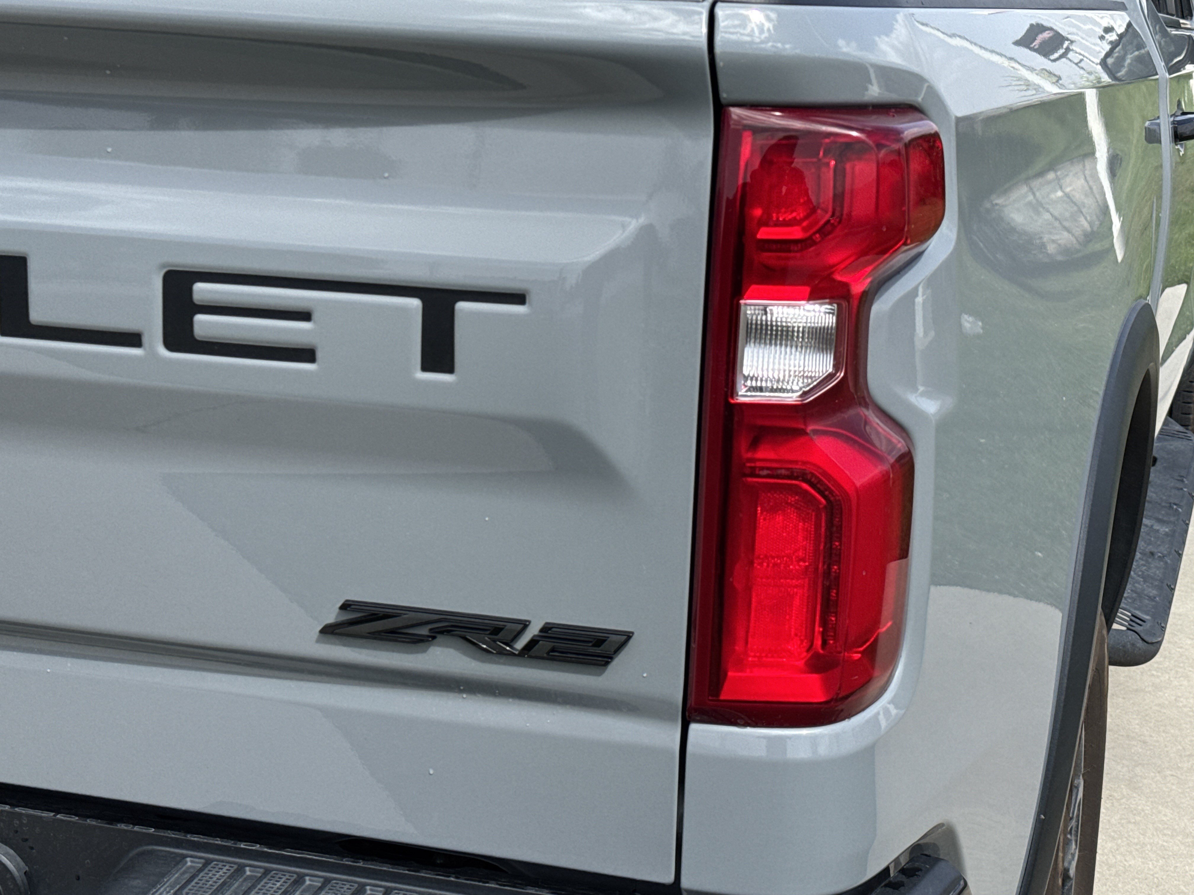 Used 2024 Chevrolet Silverado 1500 ZR2 w/ Technology Package AWD/4WD image 11