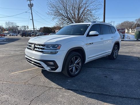 Used 2019 Volkswagen Atlas SEL R-Line image 2