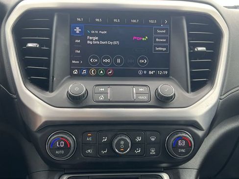Used 2023 GMC Acadia SLT FWD image 19