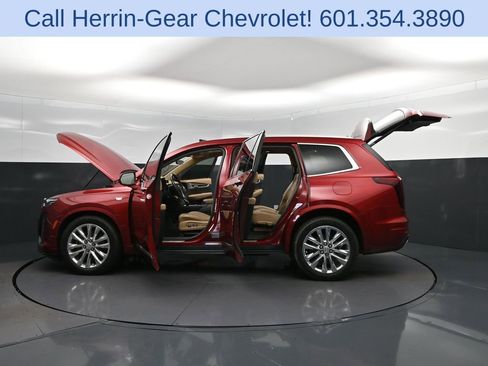 Used 2020 Cadillac XT6 Premium Luxury w/ Platinum Package FWD image 46