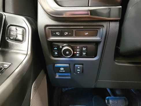 Used 2024 Ford F150 Lariat AWD/4WD image 36