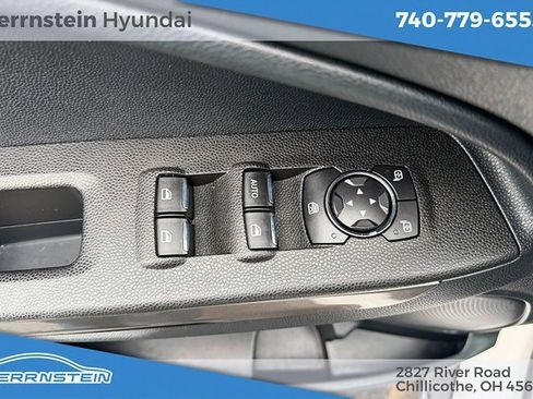 Used 2018 Ford EcoSport SE w/ SE Convenience Package image 14