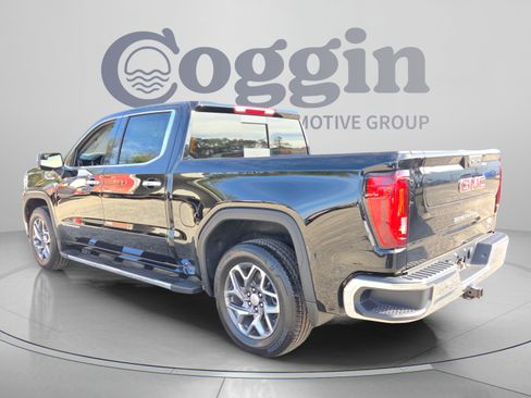 New 2026 GMC Sierra 1500 SLT w/ SLT Premium Package RWD image 9