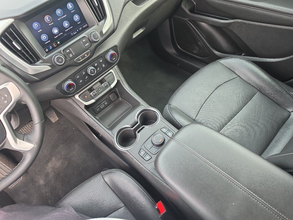 Used 2024 GMC Terrain SLT AWD/4WD image 10