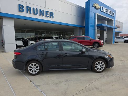 Used 2026 Toyota Corolla LE image 18