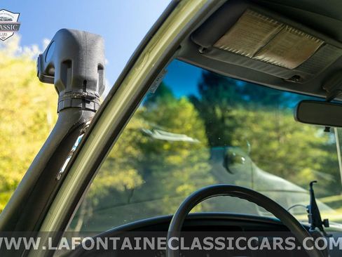 Used 1989 Toyota Pickup Deluxe image 90