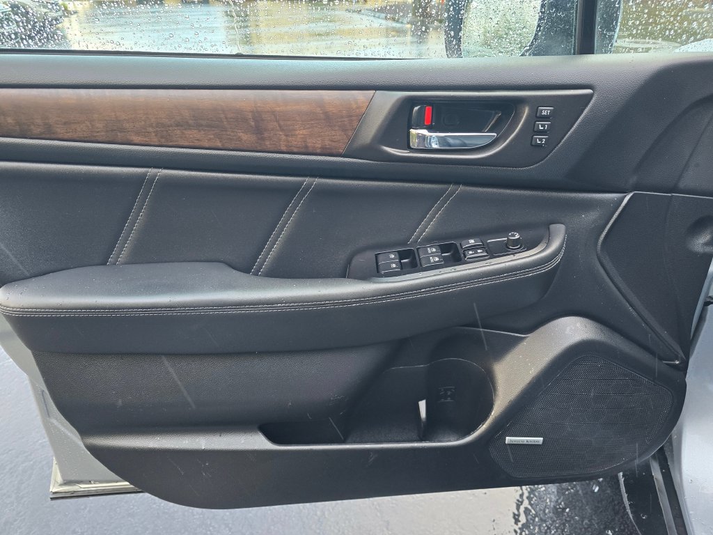 Used 2018 Subaru Outback 2.5i Limited AWD/4WD image 11