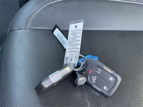 Used 2022 Chevrolet Silverado 2500 LTZ image 36