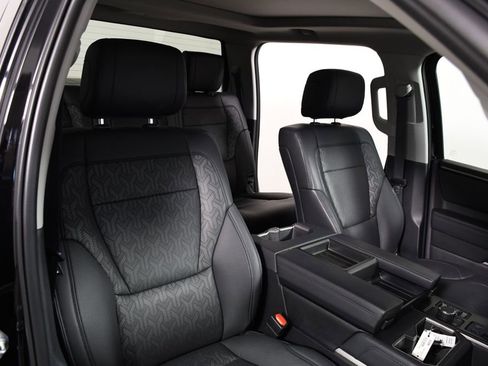 Used 2024 Toyota Tundra Limited AWD/4WD image 20