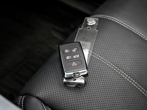 Used 2023 Land Rover Range Rover Velar R-Dynamic S AWD/4WD image 73
