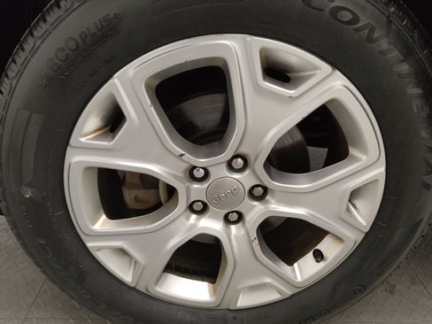 Used 2019 Jeep Renegade Limited w/ UConnect 8.4 Nav Group image 31