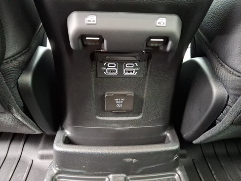 Used 2024 Jeep Wrangler Sahara w/ Safety Group image 11