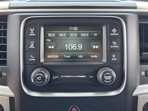 Used 2020 RAM 1500 Classic SLT RWD image 15