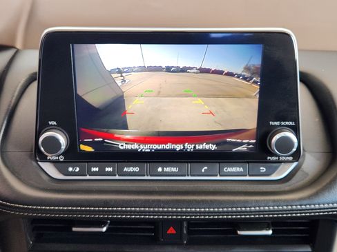 Used 2023 Nissan Rogue SV image 18