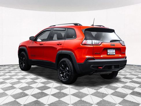 Used 2019 Jeep Cherokee Trailhawk image 9